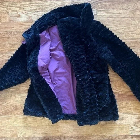Patagonia Girls Large 12 Black Fuzzy Pelage Jacket High Collar Button Front Cozy